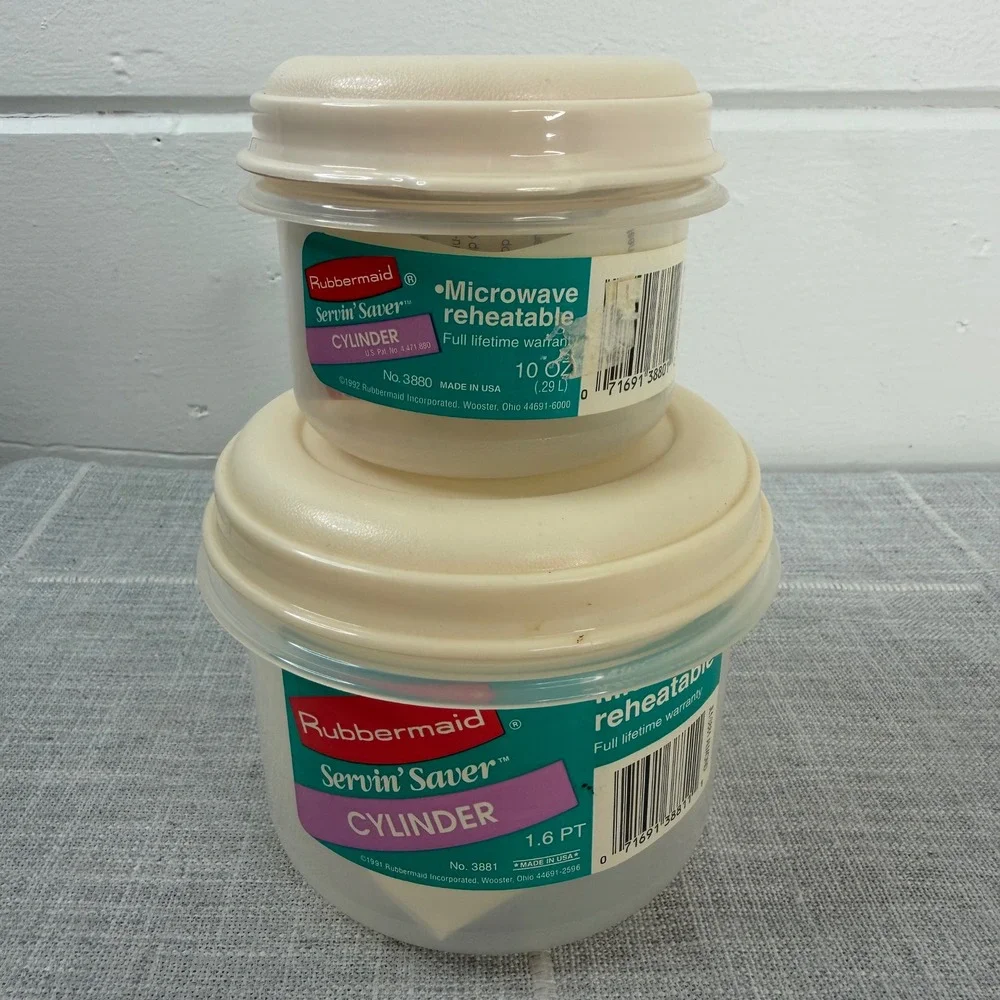 Lot of 2 Vintage Rubbermaid Cylinder Containers 1‎ Cup 3 Cups 6 & 7